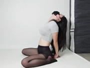 穿黑絲超短裙韓國妹子瑜伽練習屁股很性感